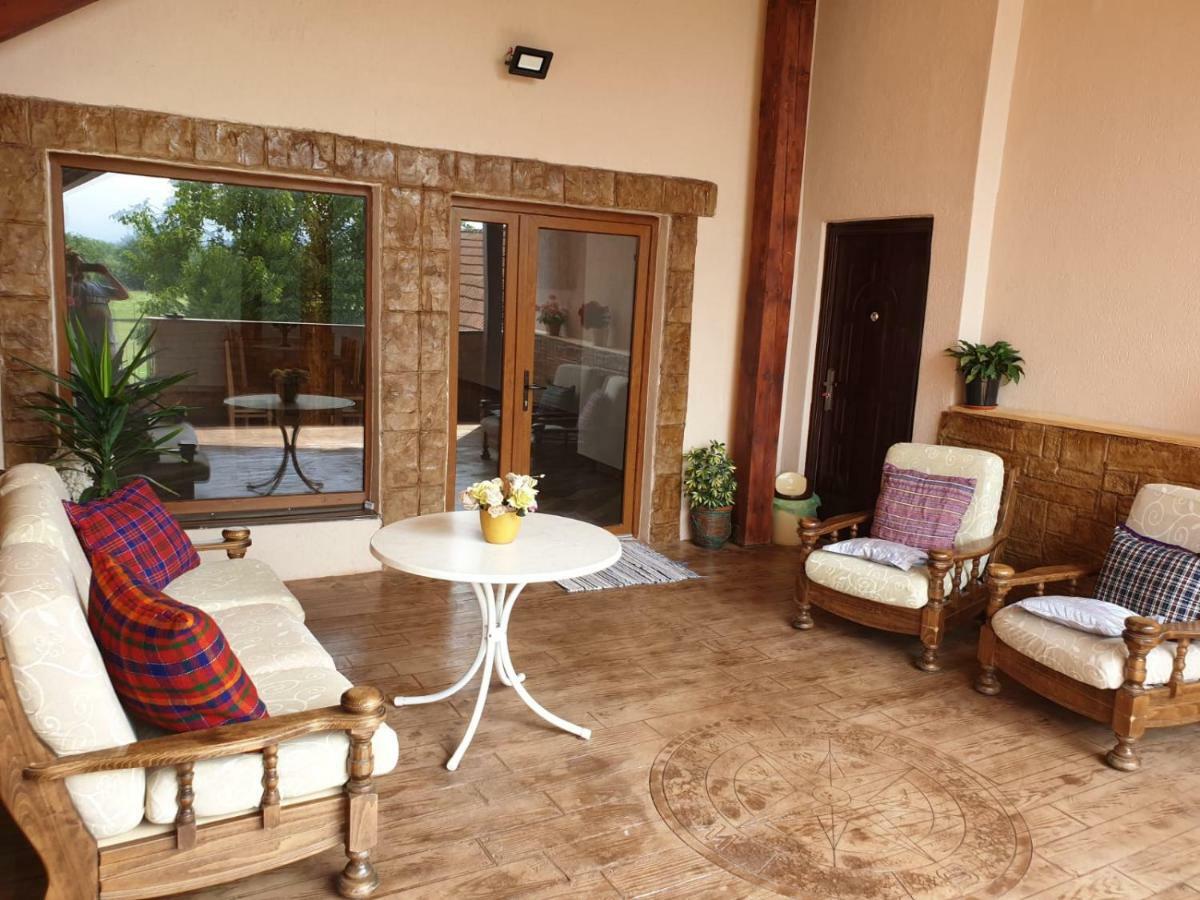 Casa Monica Guest House Dragus Exterior photo